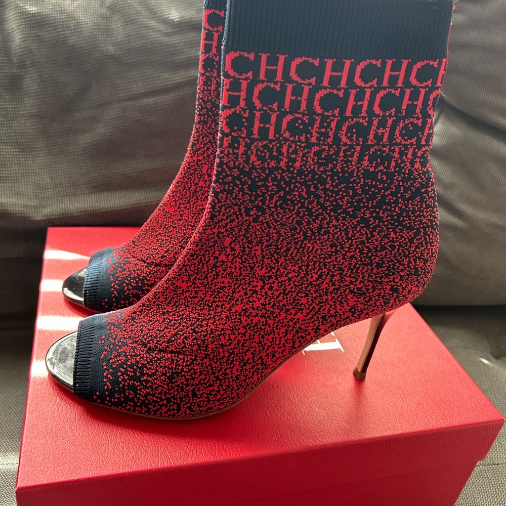 Ch Carolina Herrera peep toe knit booties blue and red 39 NIB